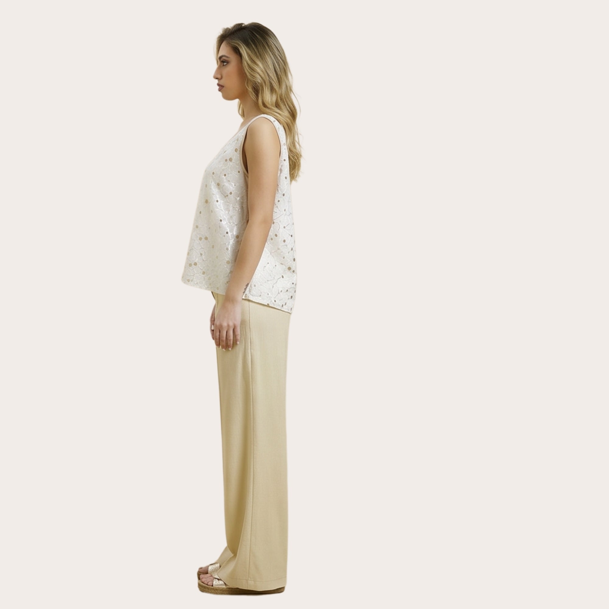 Canotta curvy in cotone sangallo laminato oro – modello a campana (MD405)