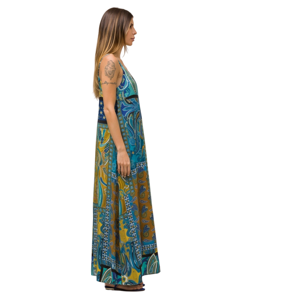 Abito estivo lungo in viscosa fantasia patchwork cachemire oro/blu – curvy a bretellina
