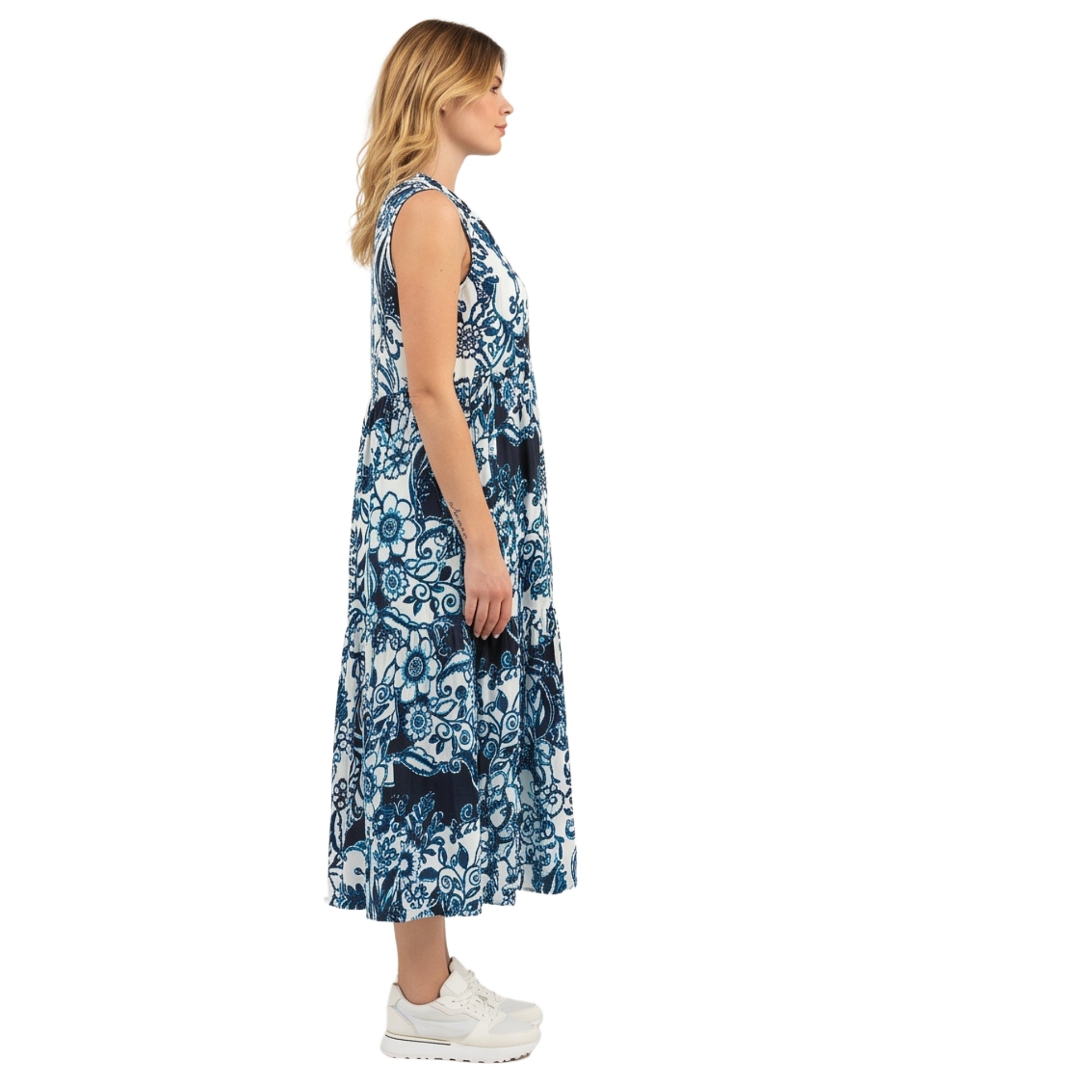 Abito estivo lungo a balze in viscosa fantasia fiori bianco/blu – curvy senza maniche