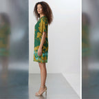 Abito estivo sacchetto in viscosa fantasia floreale verde/bronzo – curvy con manica