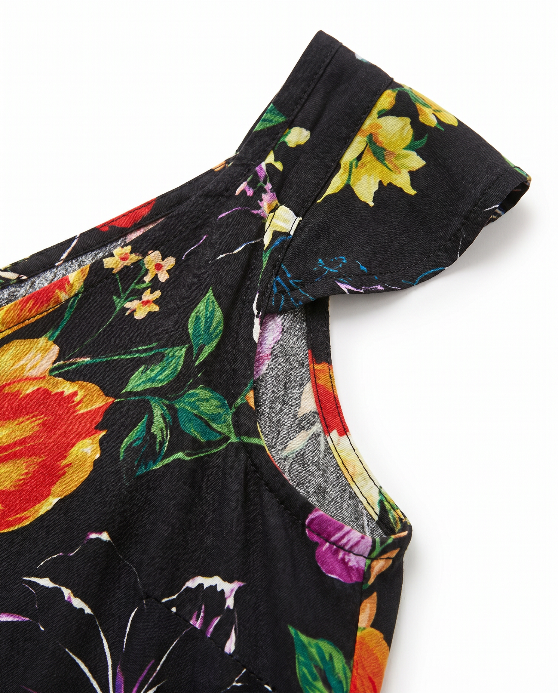 Abito estivo lungo in viscosa fantasia fiorata nera – curvy con spalla e scollo a V (a1230)