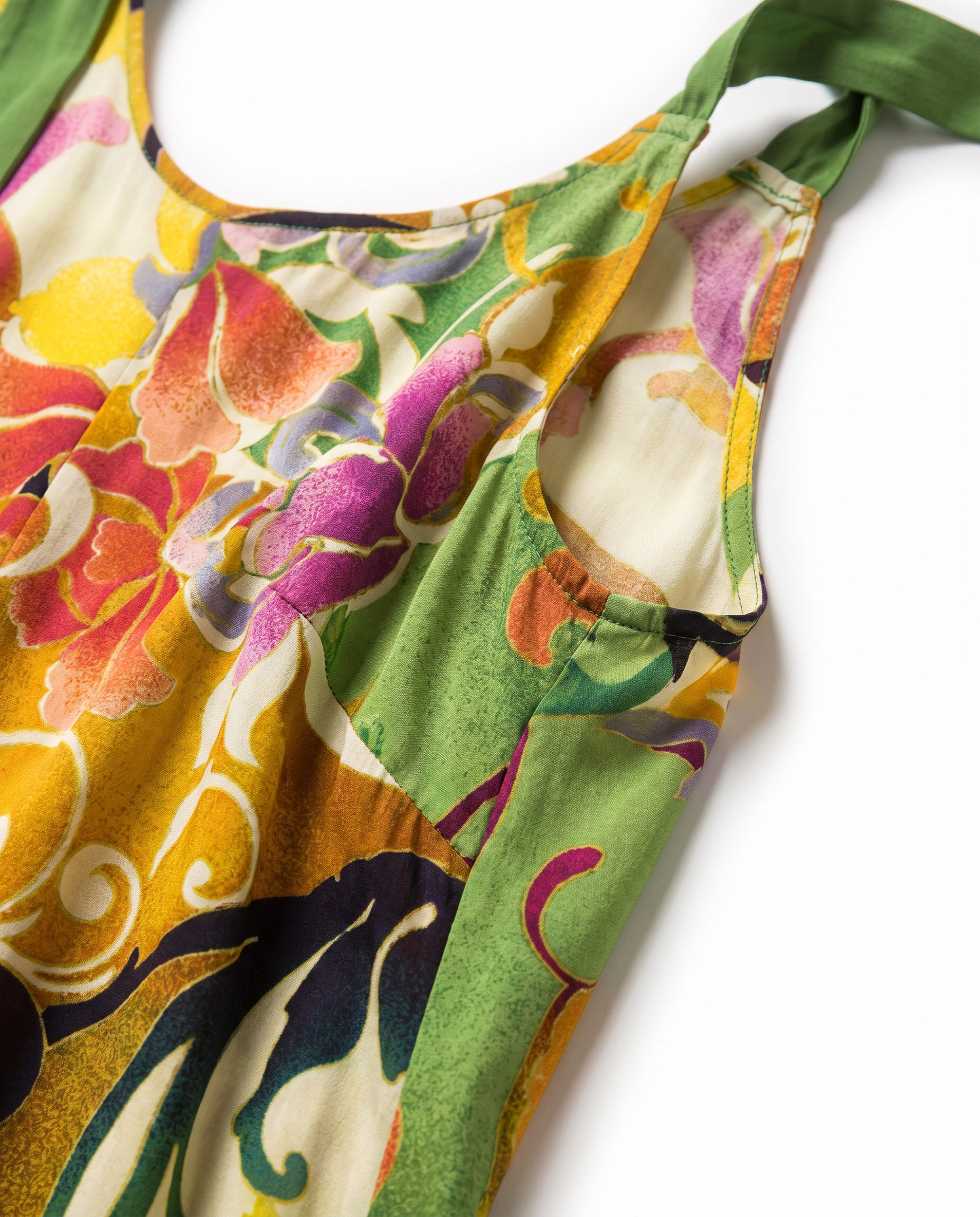 Abito estivo lungo in viscosa fantasia fiorata arancio/verde – modello curvy con foulard